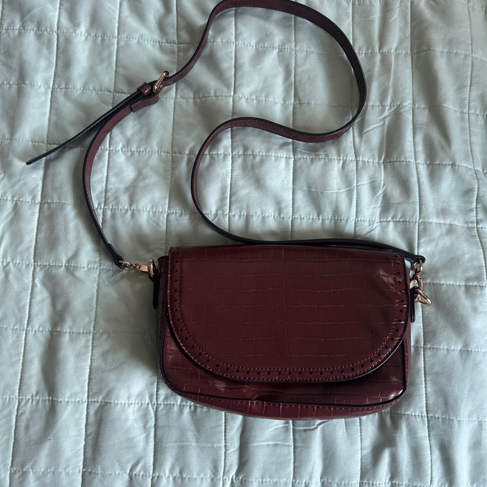 JustFab Brown Crossbody Bag with Adjustable Strap and Minimalist Design